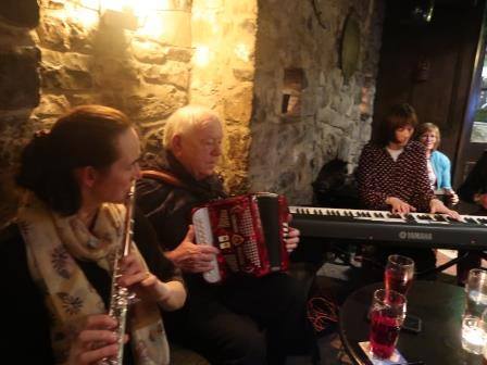 29244473_1735913296452331_4075768589167099904_n